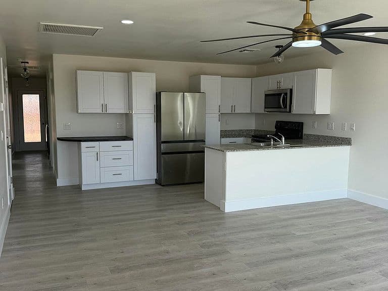 466 BRANDEIS Drive photo 4