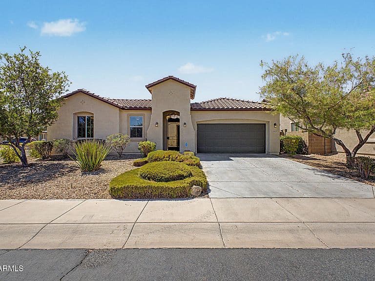 3025 W T RYAN Lane photo 1