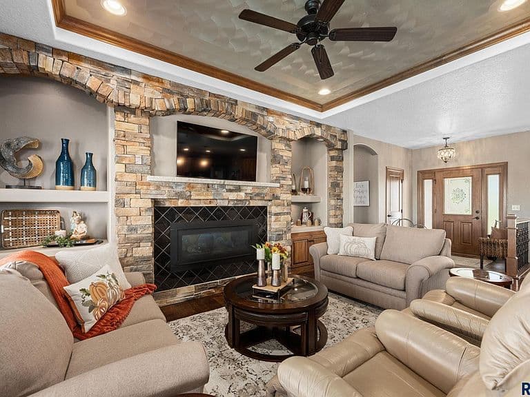 1724 W Grand Arbor Cir photo 5