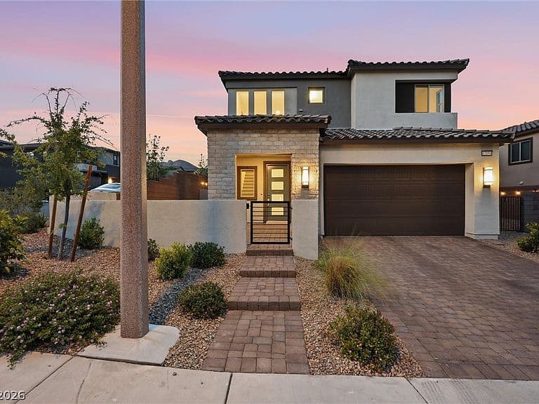 12054 Arrebol Ave photo 2
