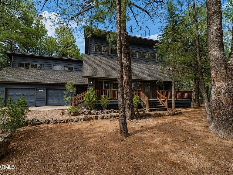 3163 VIKING Trail photo 1
