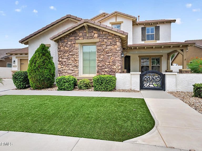 1872 W SWAN Drive photo 3