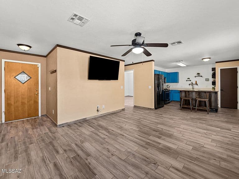 3732 W Fenton Way photo 2