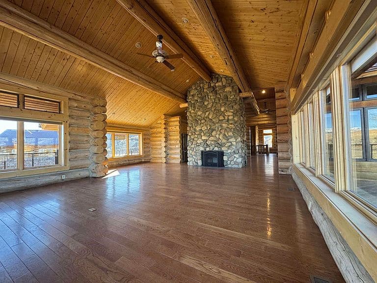 137 Stoney Point Rd photo 5
