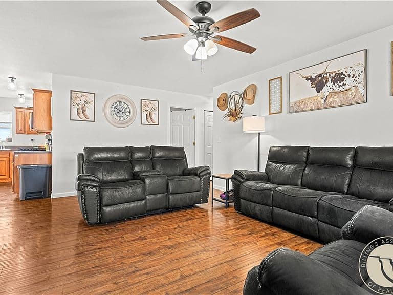 7906 Monad Rd photo 4