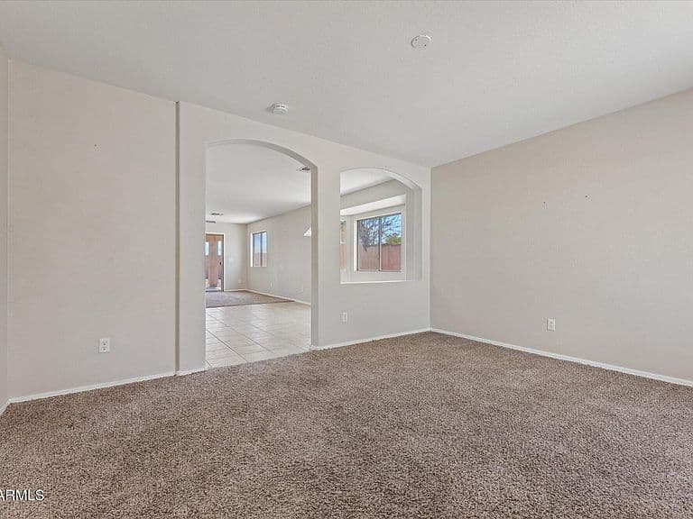 15957 W LARKSPUR Drive photo 3
