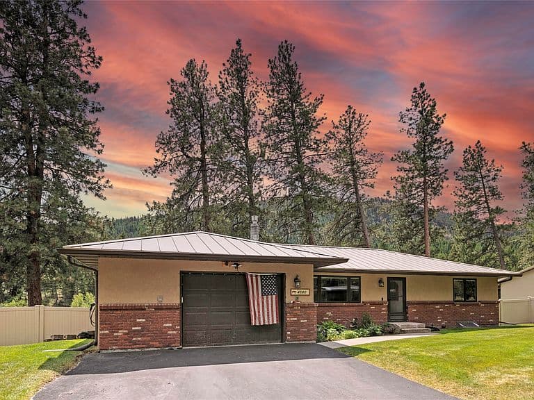 4580 Whitewater photo 4