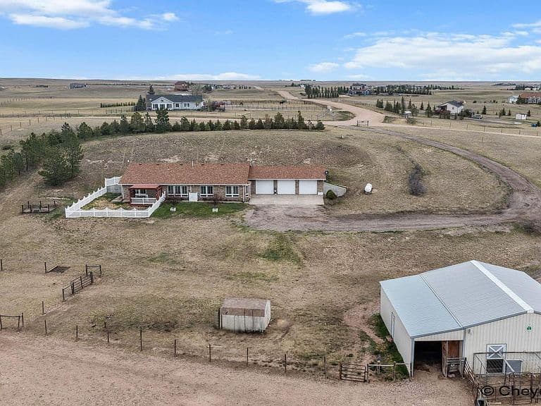2745 Chrysler Rd photo 3