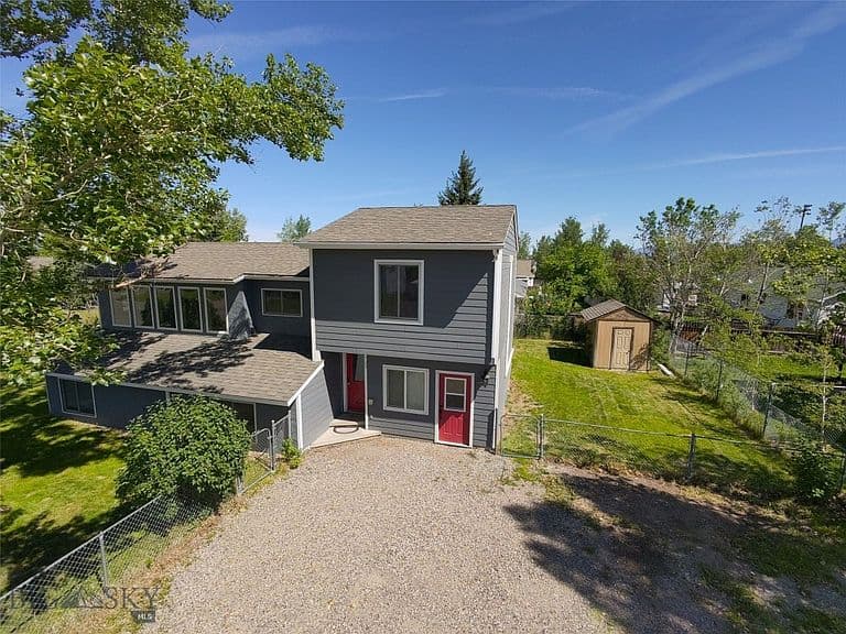 703 Mayfair Dr photo 1