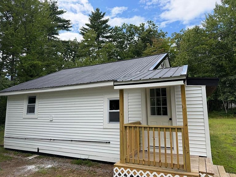 208 Elm Street photo 2