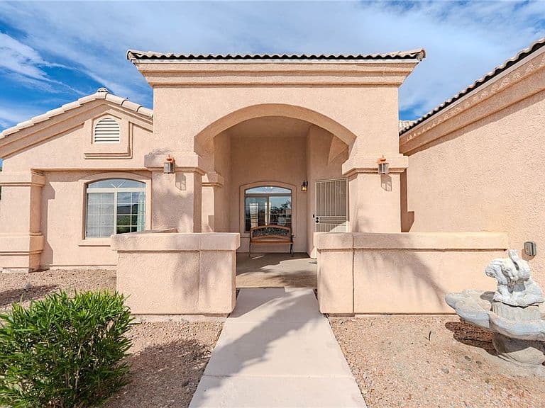 2227 E Bella Vista Drive photo 2