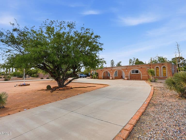 2763 Oriole Drive -- photo 4