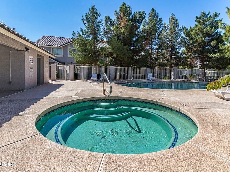 860 N MCQUEEN Road #1046 photo 4