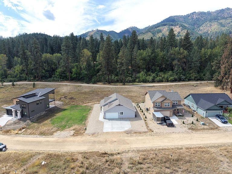 33 Wapiti Ct photo 2
