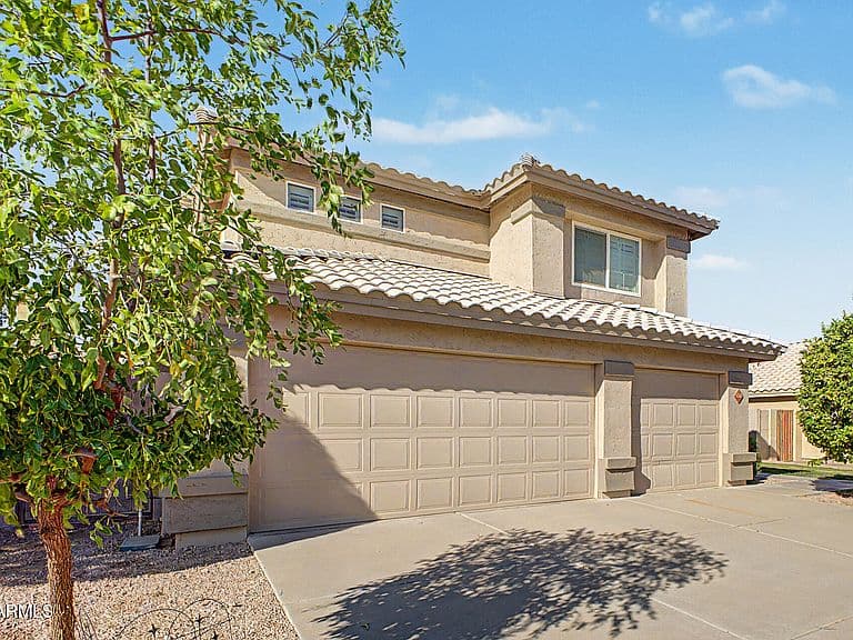 4522 E GOLD POPPY Way photo 3