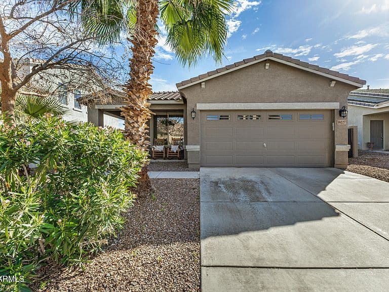 18227 W Hatcher Rd photo 2