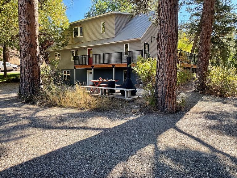 7300 Trout Creek Rd photo 4