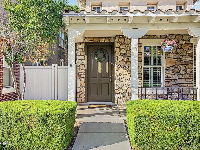 3881 E GIDEON Way photo 4
