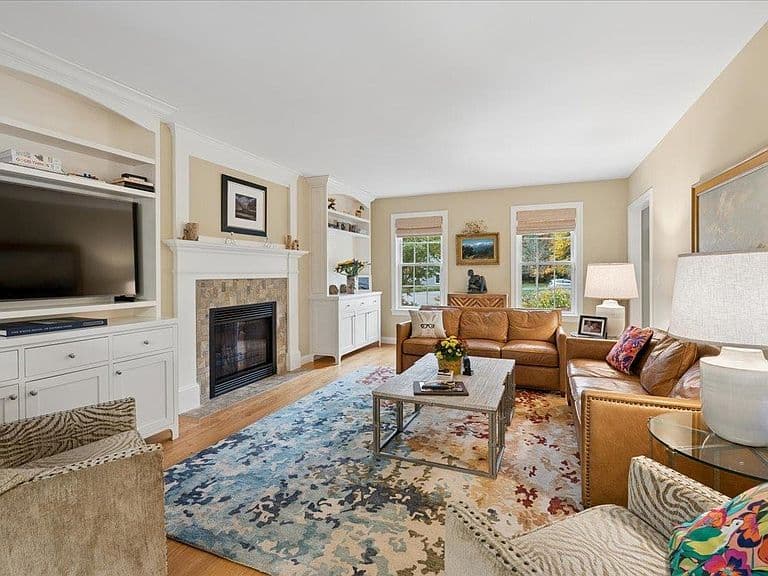31 Samuel Drive photo 5
