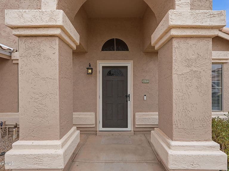 1152 W ORIOLE Way photo 3