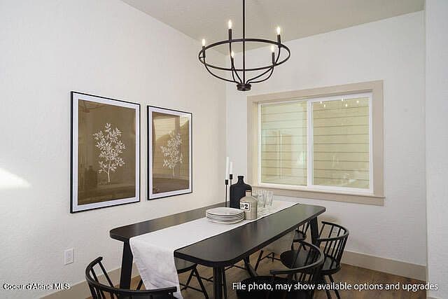 490 E Sandmyrtle Ave photo 3