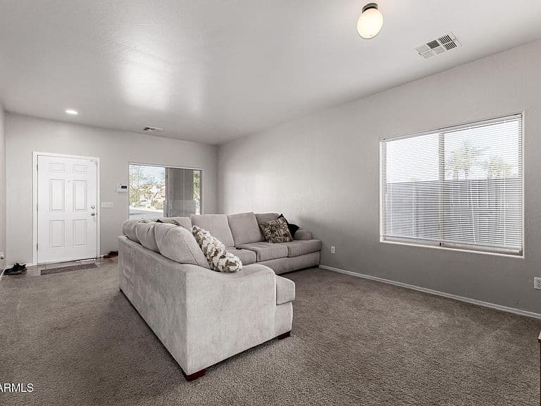 30331 W VERDE Lane photo 4