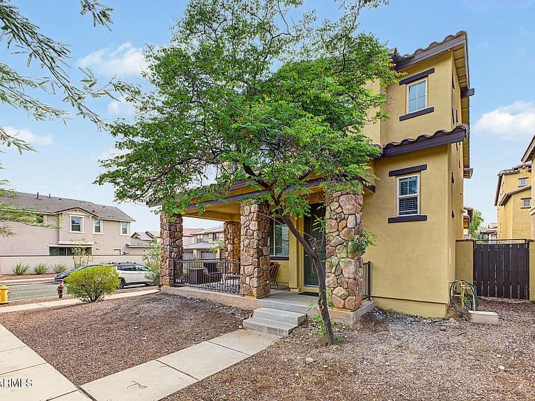 2869 N Claire Drive photo 4