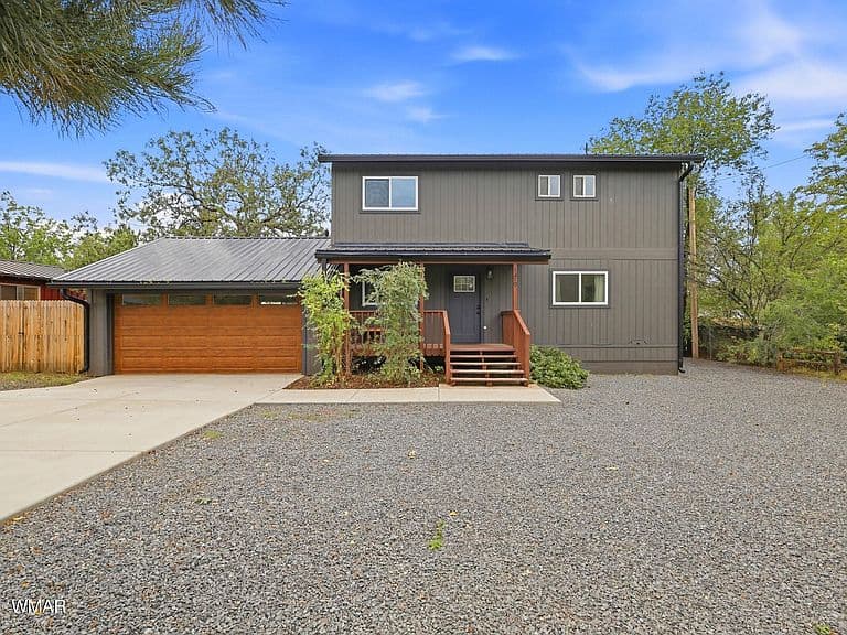 1419 W Navajo Ln photo 2
