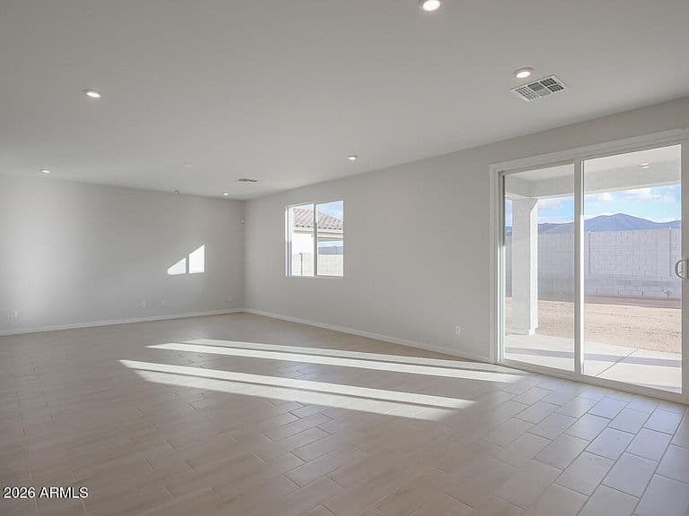 23027 W IRMA Lane photo 5