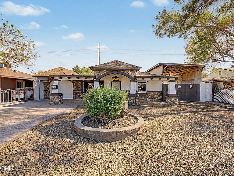 2539 W LUKE Avenue photo 2