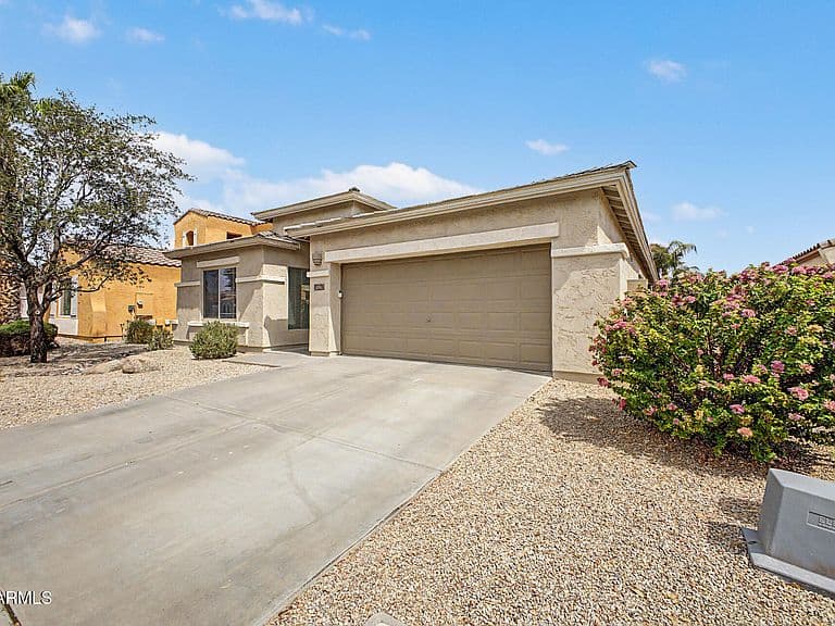 896 E LA COSTA Place photo 5