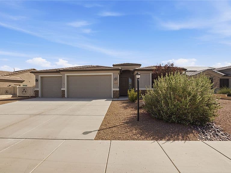 4818 E Lazy River Road photo 1