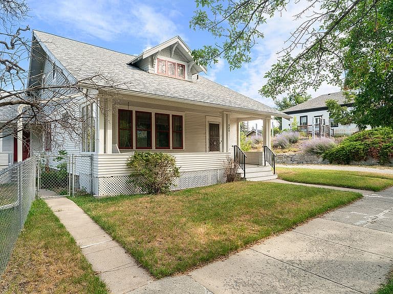 520 E 6th Ave photo 1