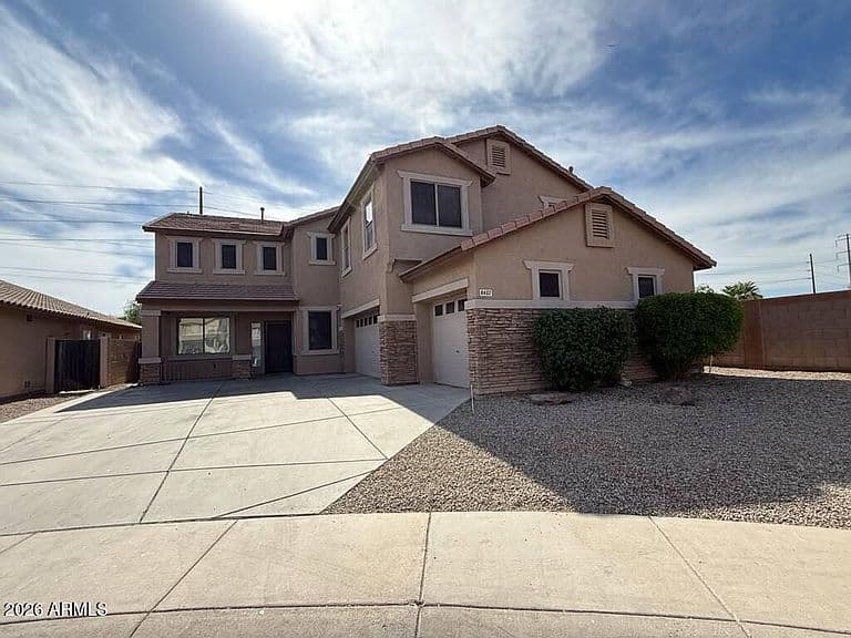 8402 S 48TH Lane photo 2