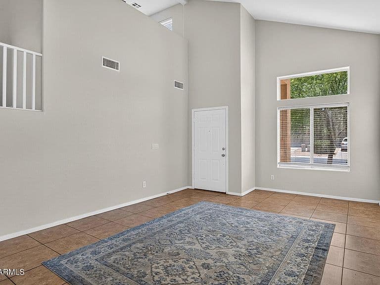 44430 W OSTER Drive photo 2