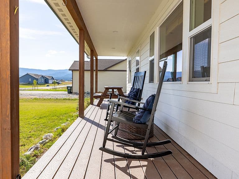 229 Swiss Dr photo 5