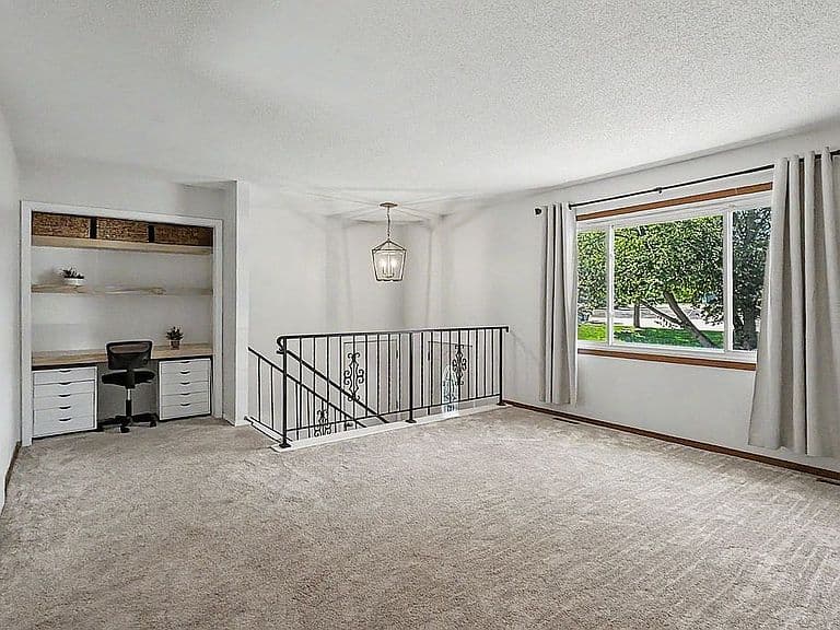 1012 S Suburban Dr photo 4
