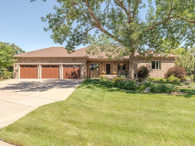 1524 Buccaneer Pl photo 2
