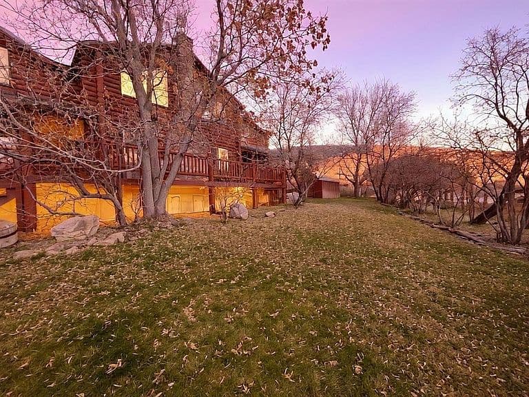 717 Scarlet Dr photo 4