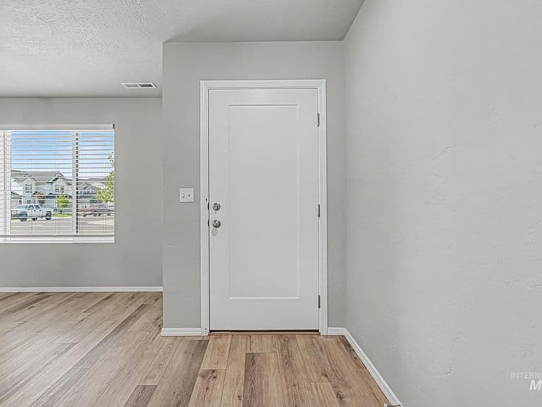 2233 W Trout Lily St photo 4