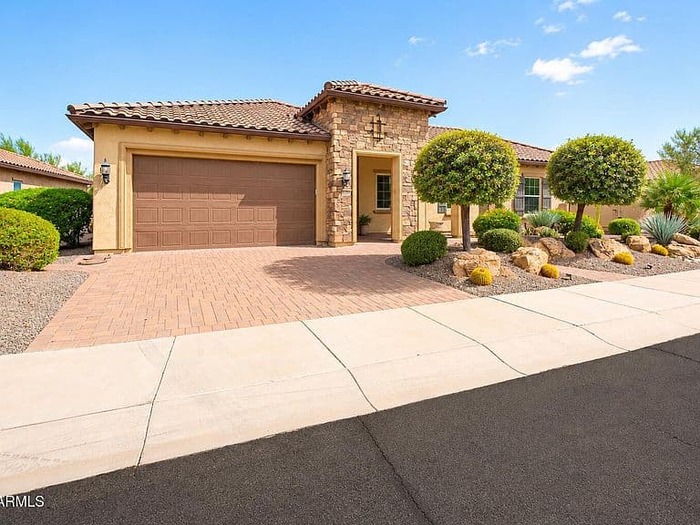 26726 W SIERRA PINTA Drive photo 3