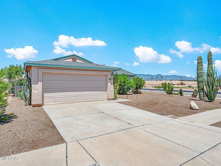 8999 E Fairway Groves Dr photo 3