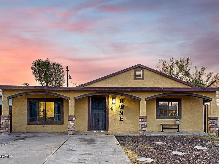 3044 W HOLLY Street photo 1