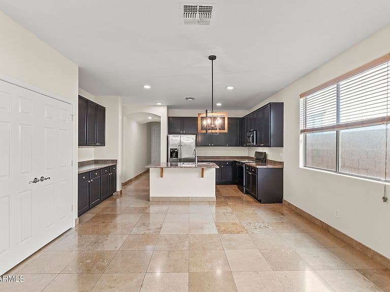 17950 W Mission Ln photo 5