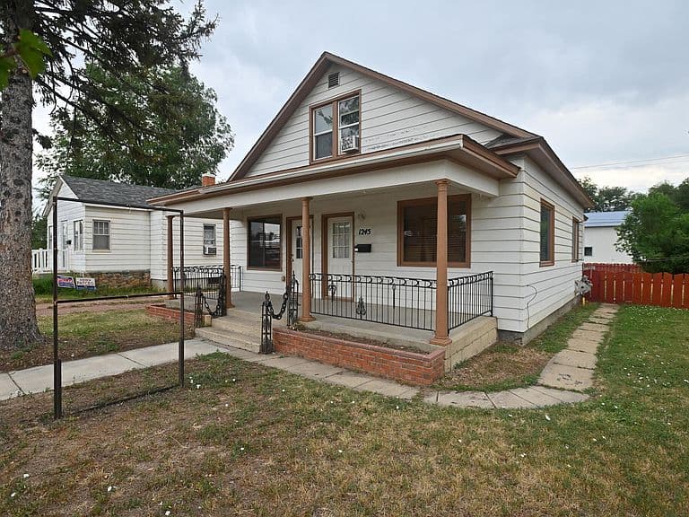 1245 N Main St photo 5