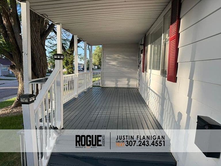 2131 Hyview Dr photo 4