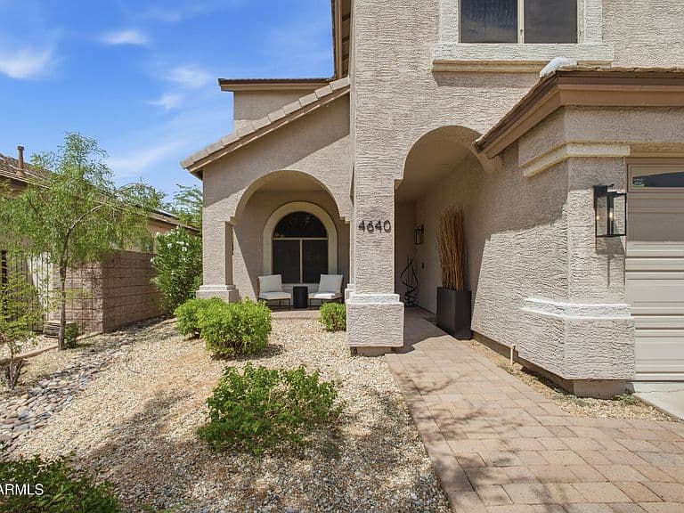 4640 E CHISUM Trail photo 4
