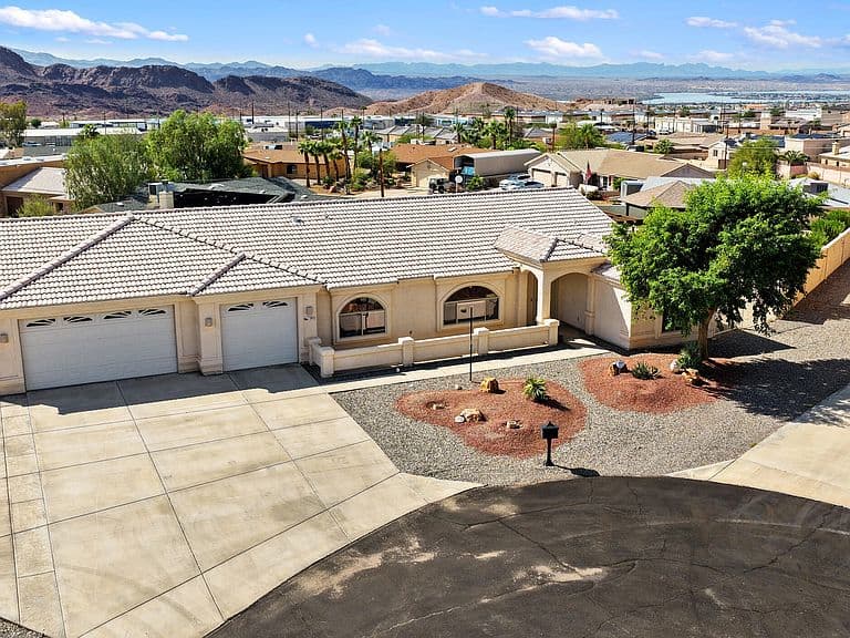 1595 Tioga Ln photo 3