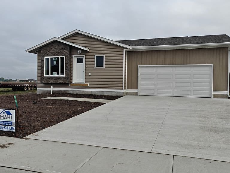 160 Indianhead Dr photo 1