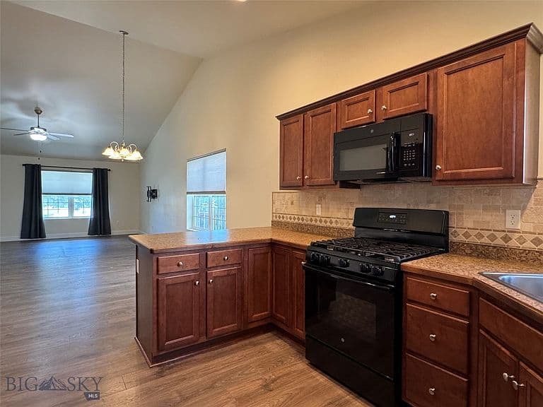 2245 Sturnella Ln photo 5